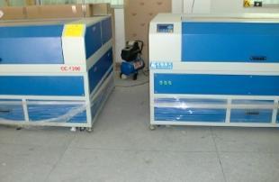 供應(yīng)皮革專用激光切割機激光雕花機廠_機械及行業(yè)設(shè)備_世界工廠網(wǎng)中國產(chǎn)品信息庫